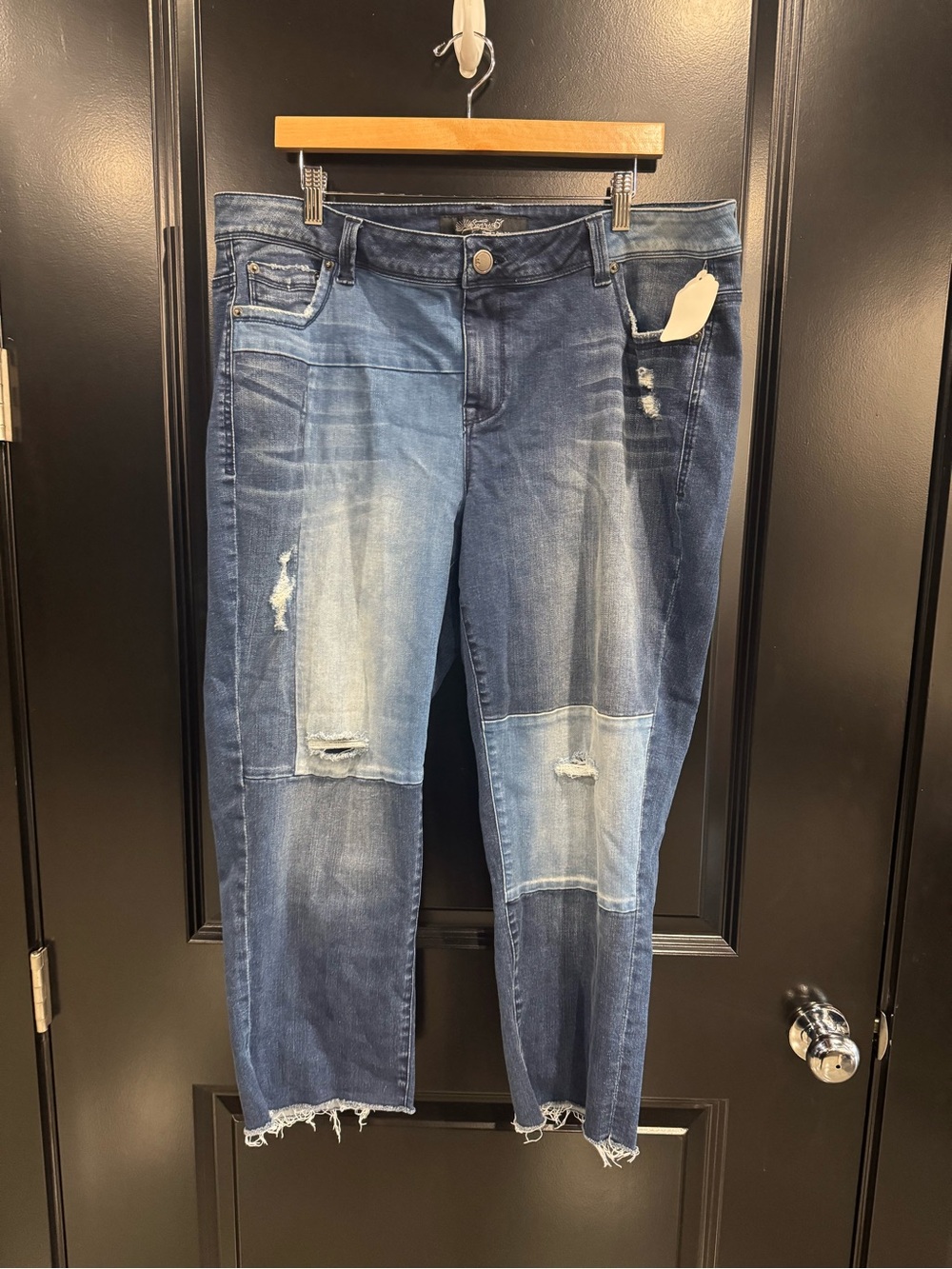 Women's Patchwork Ankle Jeans in Blue — Casual Distressed Style